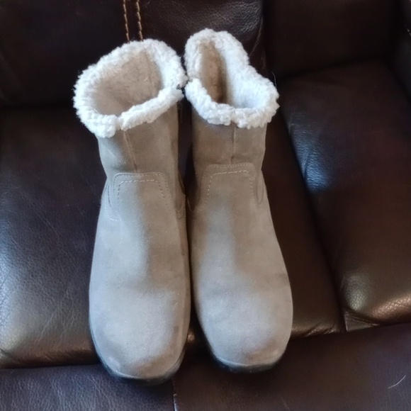 Grey Winter Boots - Picture 2 of 6